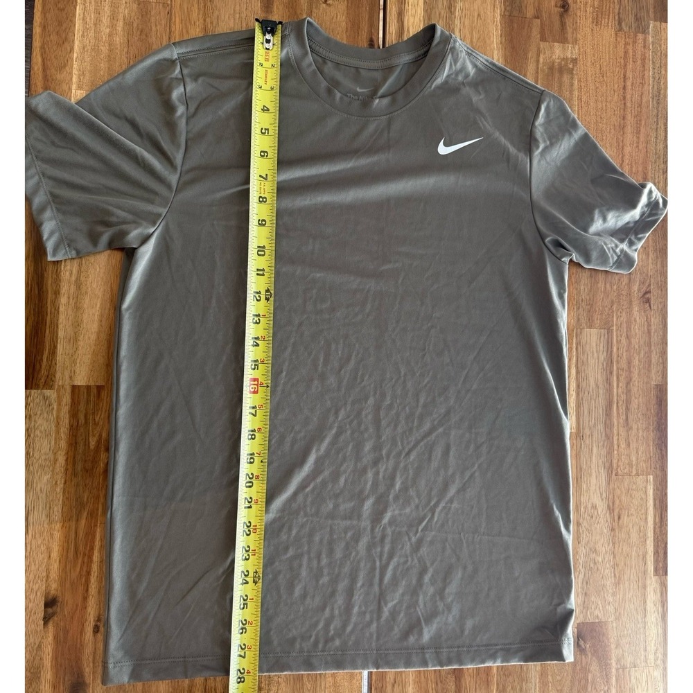 NWT Nike Men's Dri-FIT Legend Short Sleeve Training Shirt Size M- DX0989-222 - Picture 5 of 10